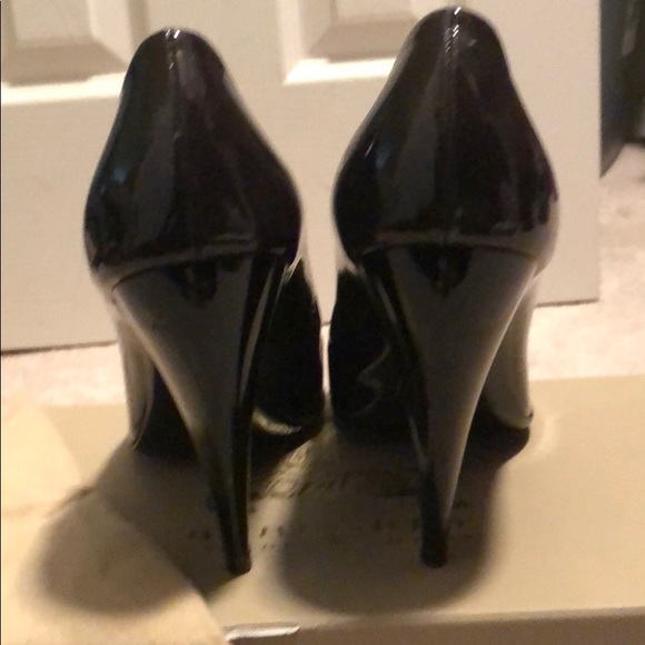 Burberry patent leather pumps - Picture 6 of 9
